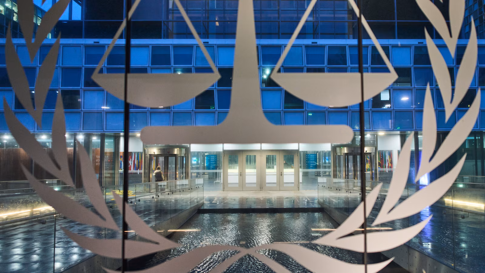 Mientras Trump presiona a la Corte Penal Internacional, más países deciden abandonarla