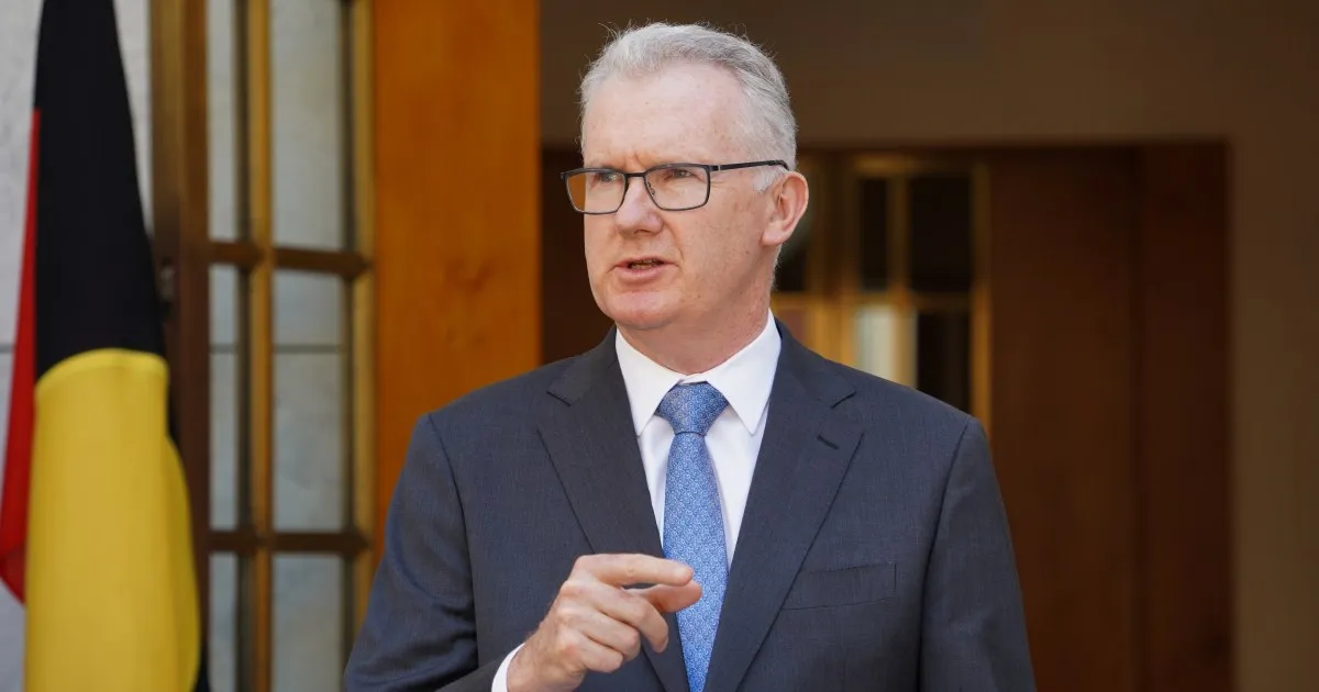 Australia detendrá a turistas que excedan sus visados en medio de un endurecimiento migratorio