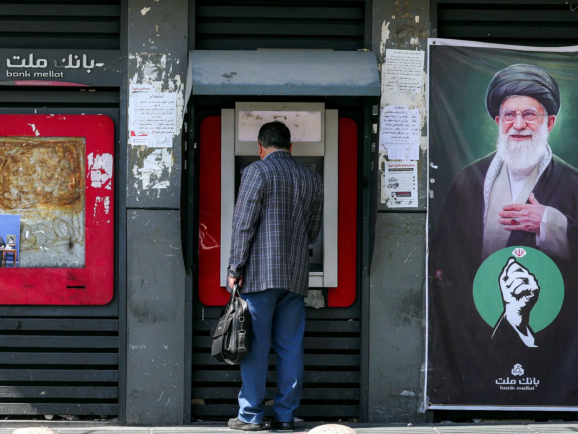 Turquía revoca la licencia operativa del banco iraní Bank Mellat en Estambul