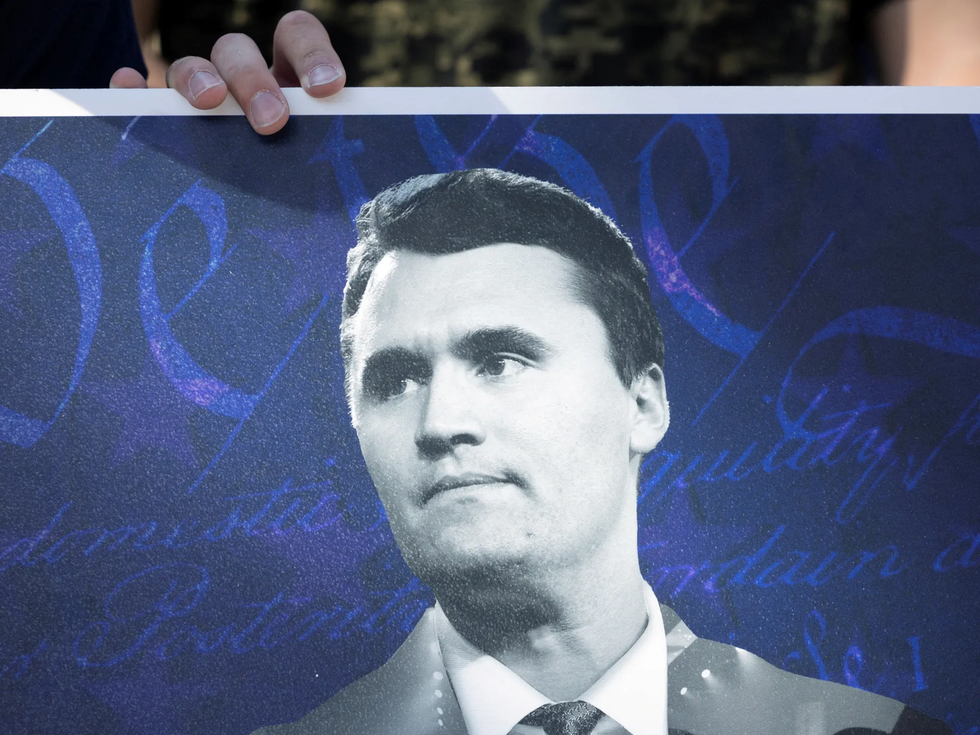 Un año después de la muerte de Charlie Kirk, ¿se están alejando los jóvenes votantes de Trump?