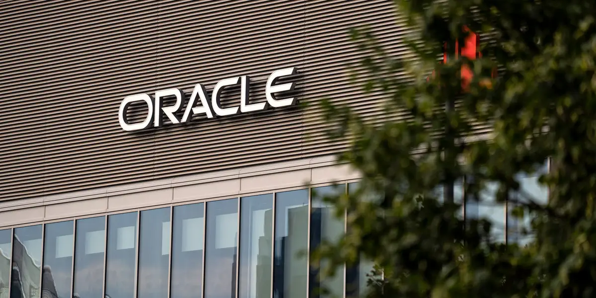 Oracle mantiene su pronóstico de gasto de capital e informa un crecimiento en la nube, impulsando sus acciones un 7%