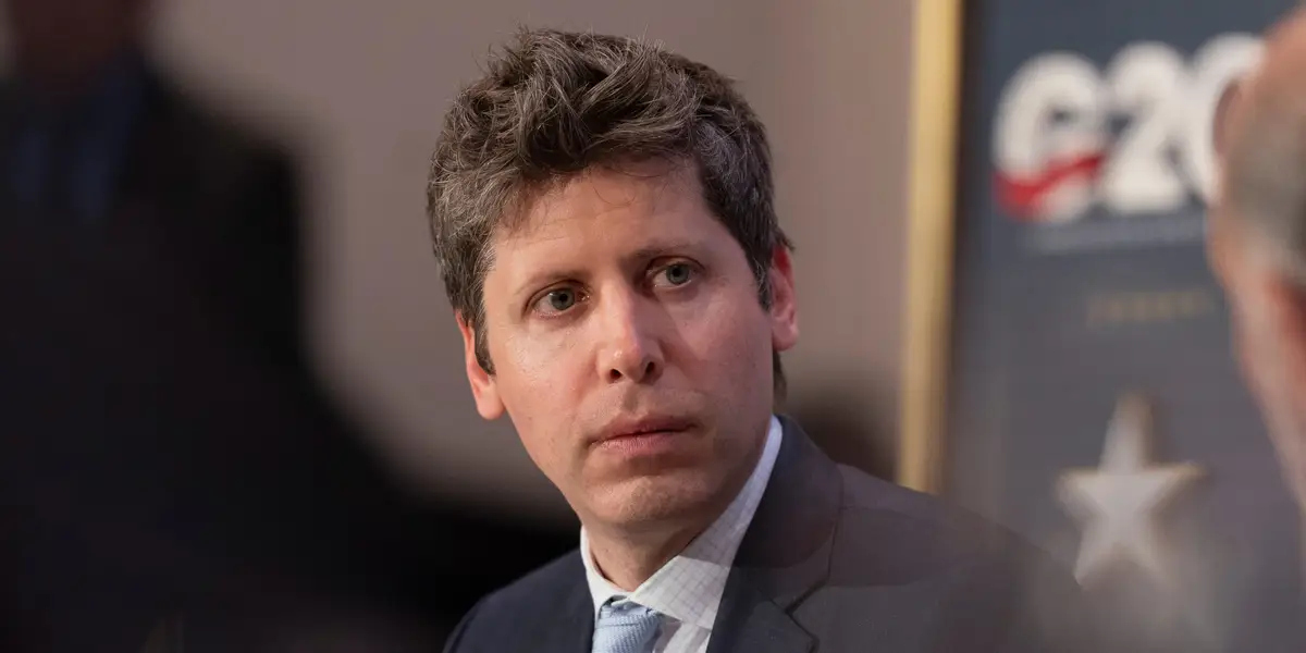 Un investigador de OpenAI rompe filas y afirma que frenar la frontera no será suficiente