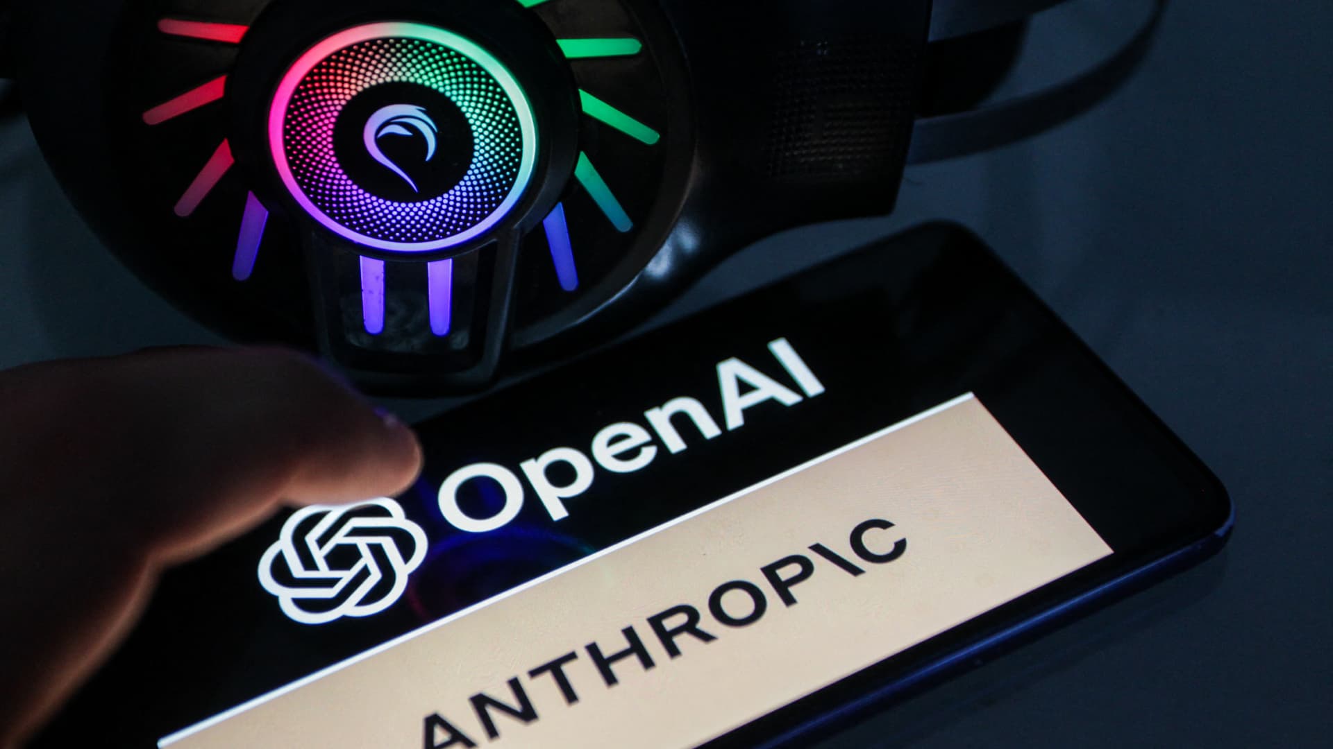 OpenAI descarta salir a bolsa este año mientras Altman, Musk y Amodei advierten que la IA avanza demasiado rápido