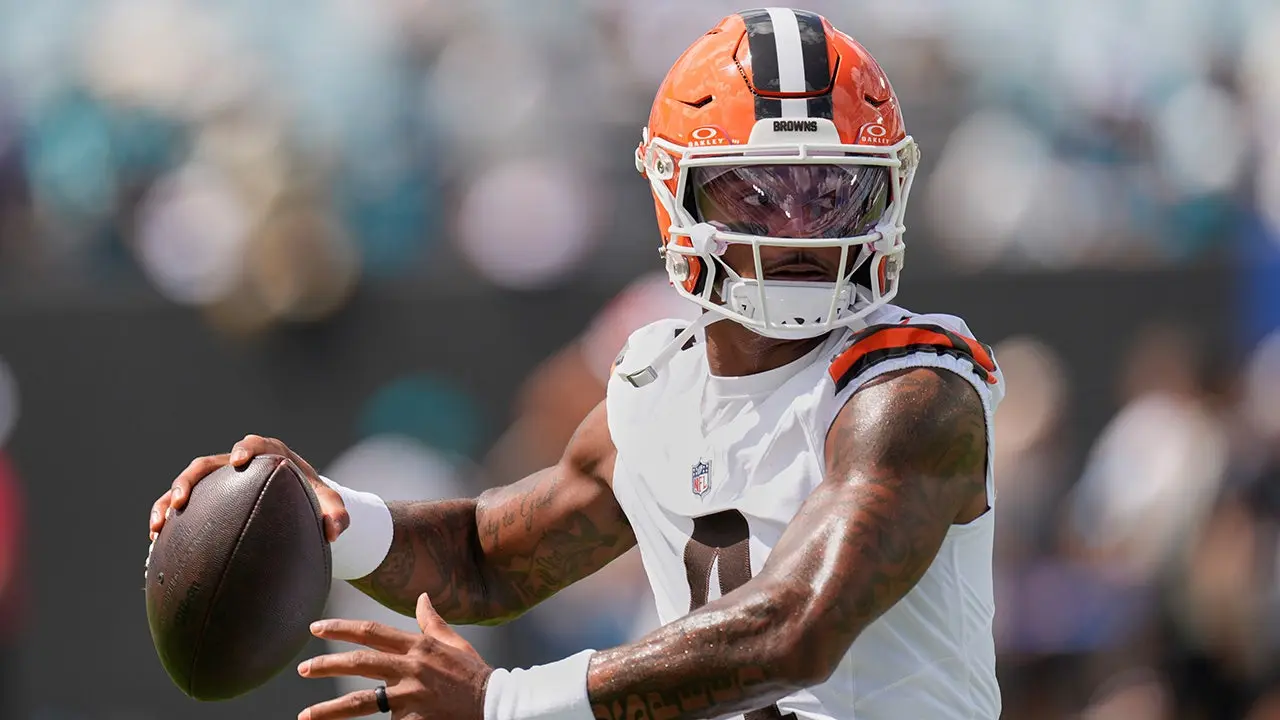 Deshaun Watson lanza una intercepción a cinco jugadas de iniciar la temporada 2026 y los Browns tienen un arranque difícil