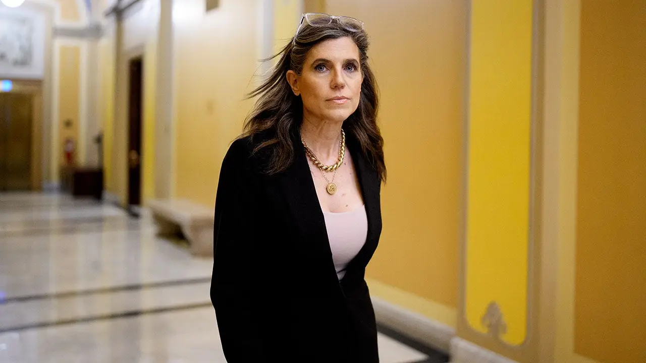 Nancy Mace se vuelve viral en un partido de fútbol americano de la SEC con un mensaje de dos palabras, pobre Lane y fans de LSU arrestados
