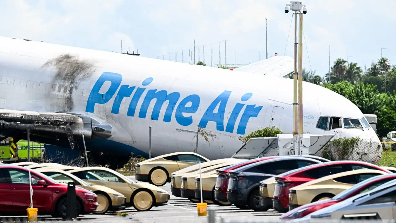Piloto de carga de Amazon advirtió repetidamente que la aeronave iba 'demasiado rápida' antes del trágico accidente en Miami, dice la NTSB
