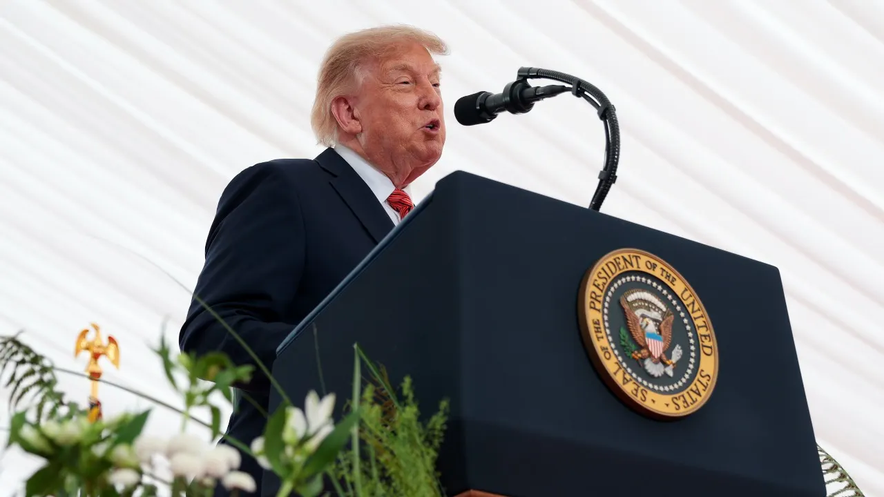 Trump dice que le "encantaría" ver a Irlanda unificada como una sola nación