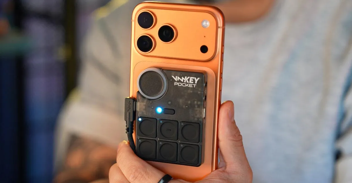 El nuevo dispositivo de bolsillo de Voicemod lleva el cambio de voz en tiempo real a tu teléfono